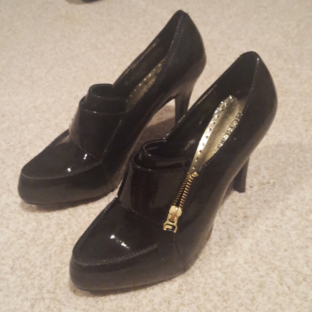NWOT Black parent zipper heels